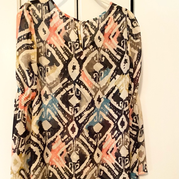 Colorful Patterned Blouse - Picture 3 of 3